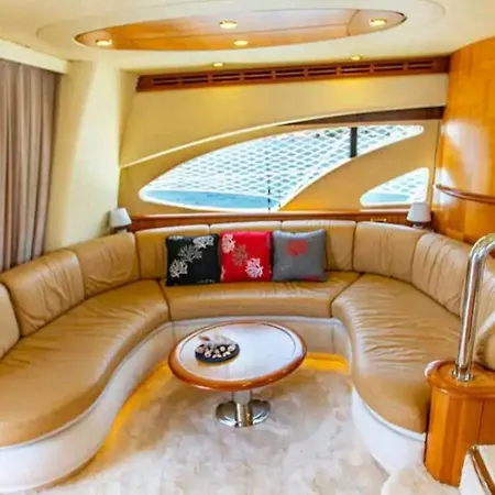 Botel Vision Yatch